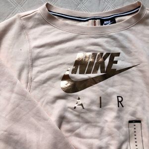 🌸NWT🌸 Cropped Nike Sweatshirt